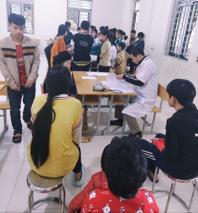 Khám, tư vấn sức khoẻ miễn phí cho đối tượng xã hội thuộc trung tâm Công tác xã hội  tỉnh Hà Giang